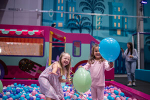 Ballonger i bollhavet på Jumpy barnkalas